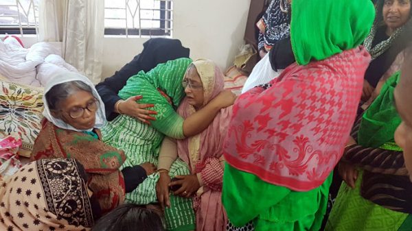 আহাজারিতে ভারি হয়ে উঠেছে গোপালগঞ্জের বাতাস
